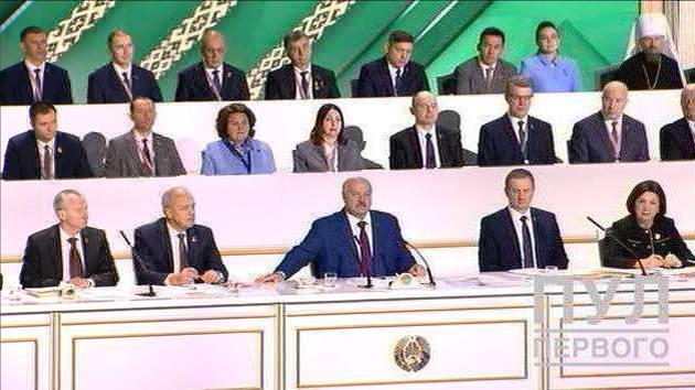 President focuses on district development