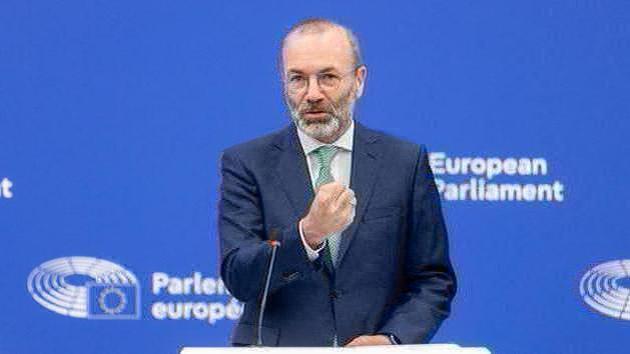 Manfred Weber: Europäische Truppen aufbauen