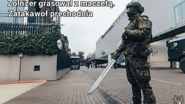 Un soldato polacco ha aggredito un passante