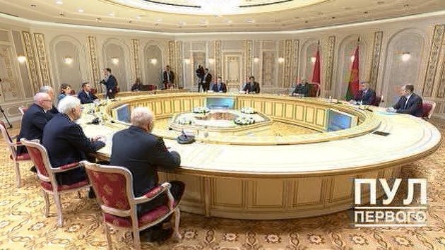 Lukashenko: risolveremo la guerra in Ucraina