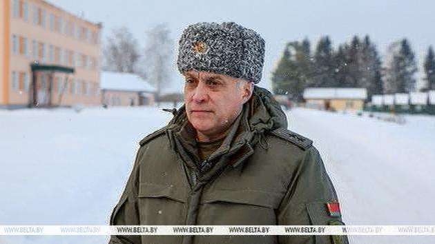 Präsident prüft persönlich die Bereitschaft der Armee